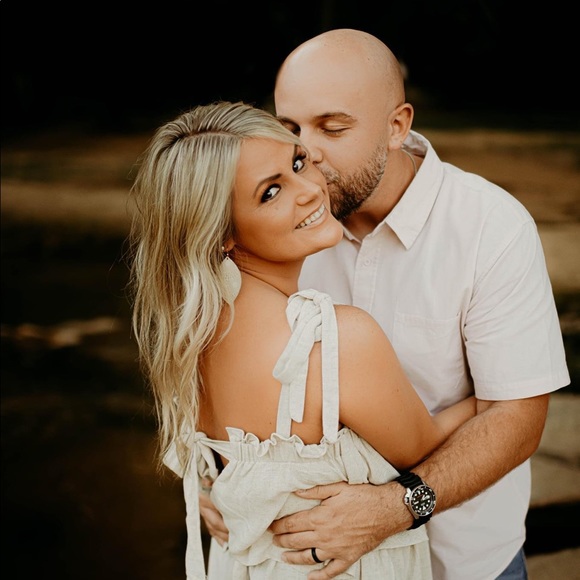 Meet your Posher, Mackenzi - Picture 1 of 1